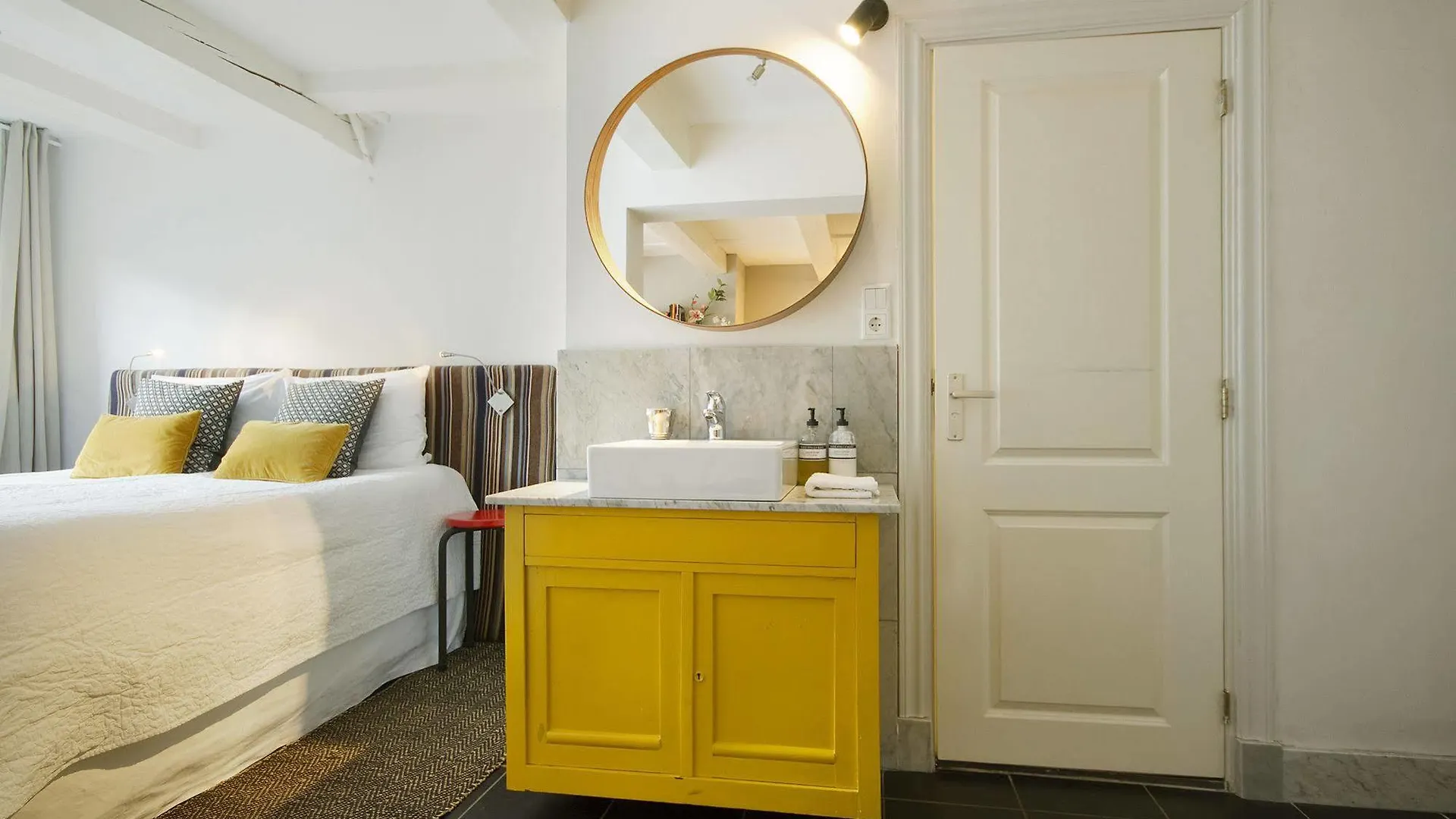 Coho Apartment Suites Amsterdam Bed & Breakfast